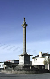 Wellington Monument, Trim